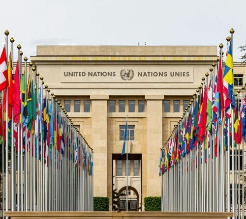 Cum influenteaza politica globala viata de zi cu zi?